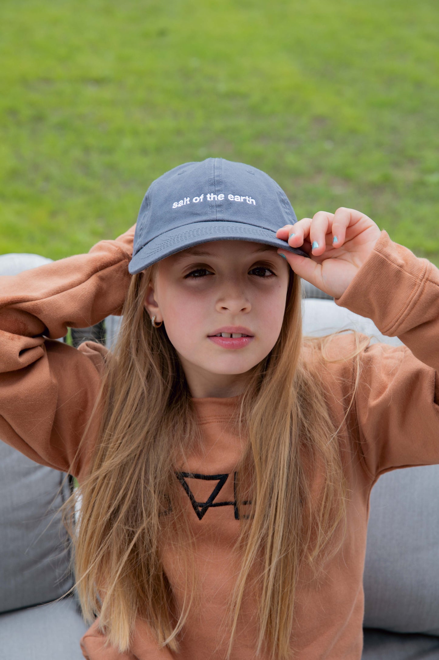 SALT KIDS - salt of the earth cap in charcoal