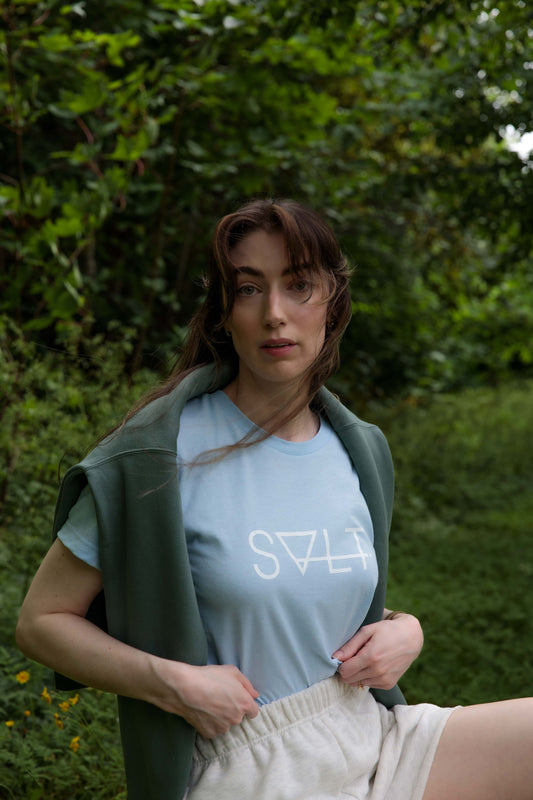 the essential tee in fresh air