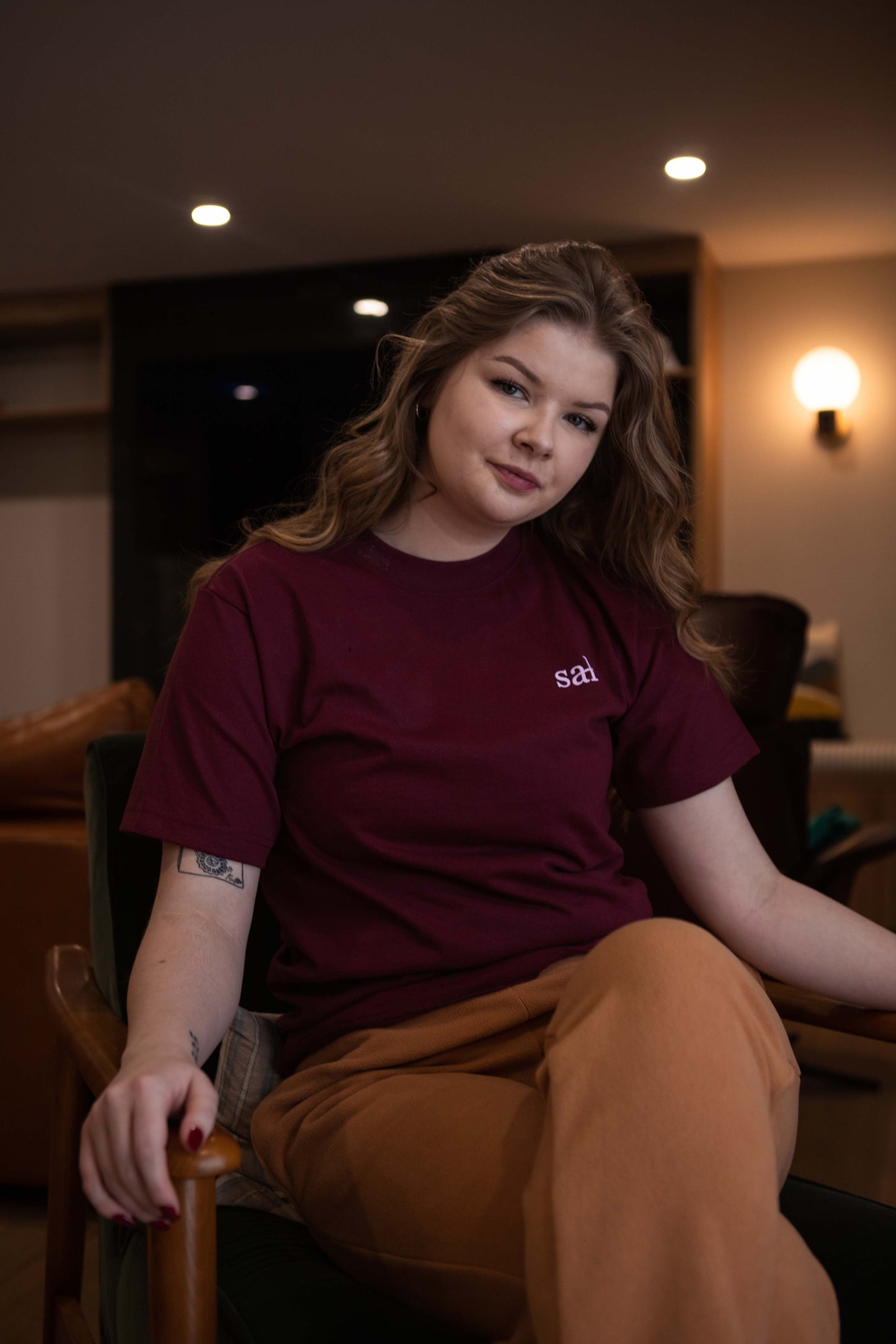 lowercase heavy cotton tee in burgundy