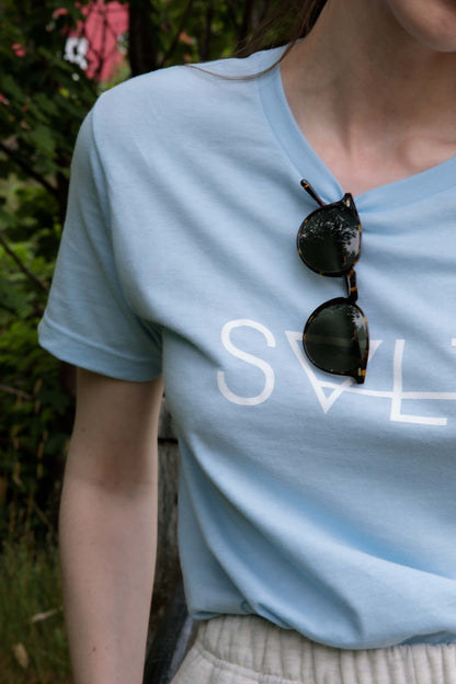 the essential tee in fresh air