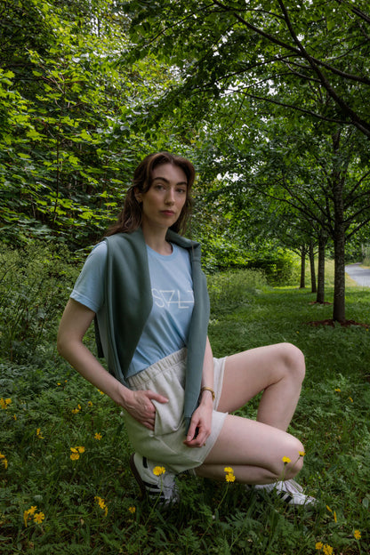 the essential tee in fresh air