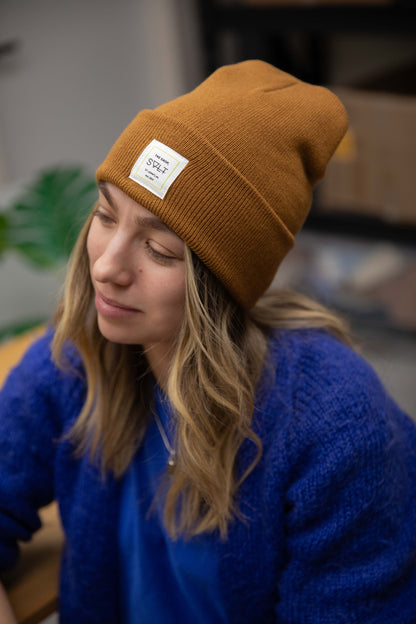 the shop toque in sienna