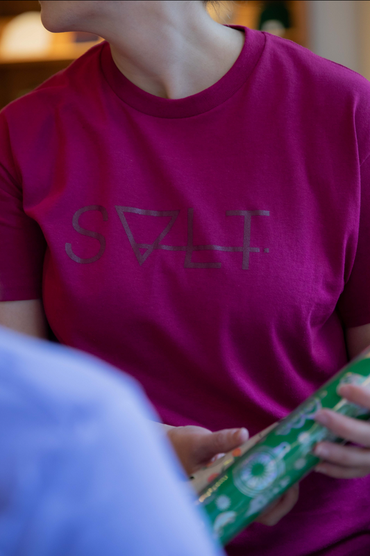 the essential tee in vintage ornament